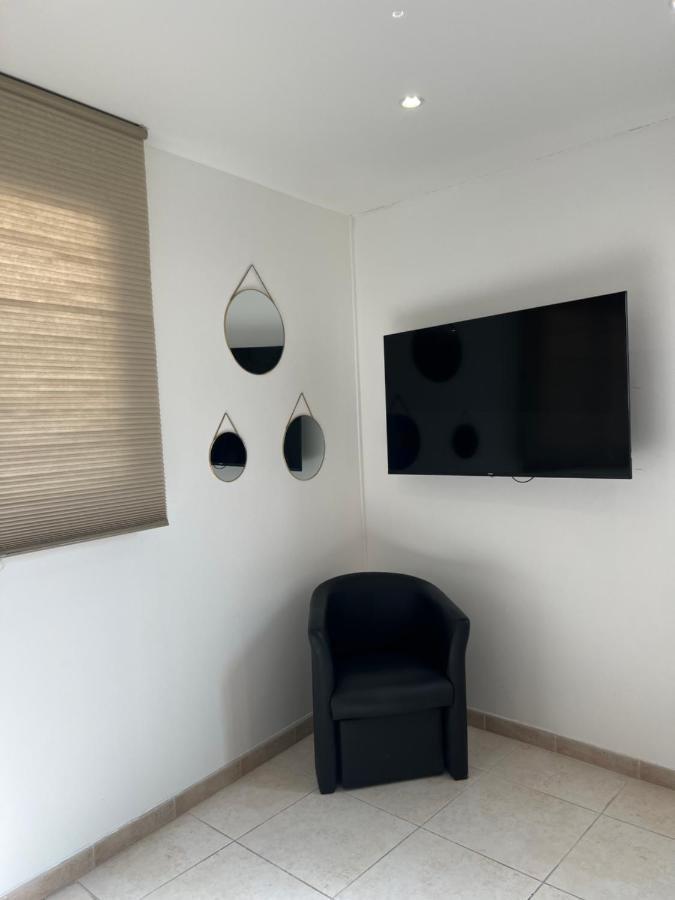 Appartement Au Bor De Mer Марсель Экстерьер фото